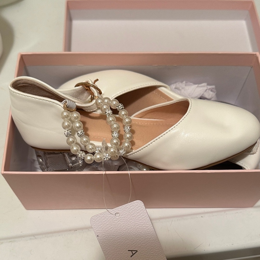 Elegant Ivory Kids Shoes with Pearl Accent